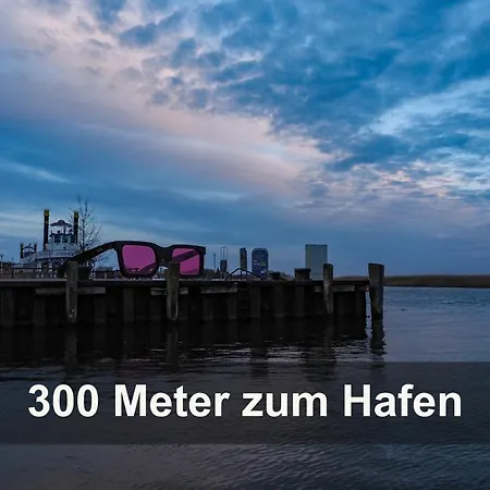 Apartman Meerfarbig - Haustierfrei -terrasse Mit Strandkorb Oder Balkon - Glasfaser - Parkplatz - Fahrradschuppen - Waschtrockner - E-ladesaeule- Ruhig Und Zentral - Nichtraucher Zingst