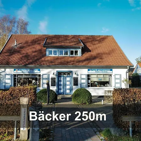 Meerfarbig - Haustierfrei -terrasse Mit Strandkorb Oder Balkon - Glasfaser - Parkplatz - Fahrradschuppen - Waschtrockner - E-ladesaeule- Ruhig Und Zentral - Nichtraucher Apartman Zingst