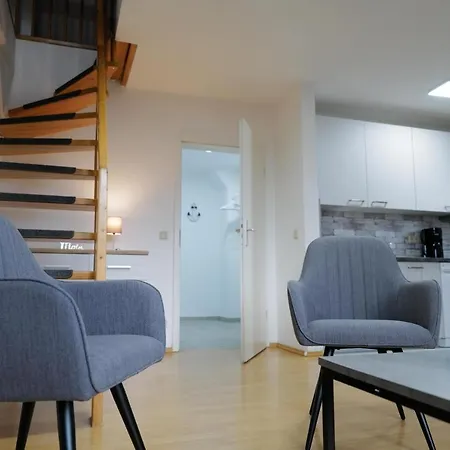 Apartment Haustierfrei - Meerfarbig -glasfaser - Terrasse Mit Strandkorb Oder Balkon - Parkplatz - Fahrradschuppen - Waschtrockner - E-ladesaeule- Ruhig Und Zentral - Nichtraucher