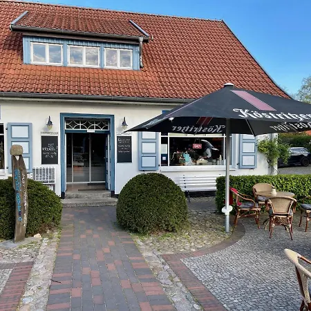 Meerfarbig - Haustierfrei -terrasse Mit Strandkorb Oder Balkon - Glasfaser - Parkplatz - Fahrradschuppen - Waschtrockner - E-ladesaeule- Ruhig Und Zentral - Nichtraucher Apartman *