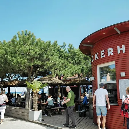 Ferienwohnungen Meerfarbig Zingst - Haustierfrei -Terrasse Mit Strandkorb Oder Balkon - E-Ladesaeule - Parkplatz - Wlan - Fahrradschuppen - Waschtrockner - Ruhig Und Zentral - Nichtraucher *