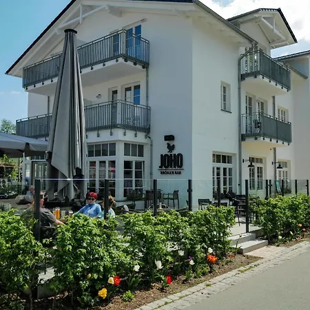 Ferienwohnungen Meerfarbig Zingst - Haustierfrei -Terrasse Mit Strandkorb Oder Balkon - E-Ladesaeule - Parkplatz - Wlan - Fahrradschuppen - Waschtrockner - Ruhig Und Zentral - Nichtraucher
