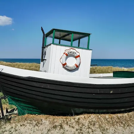 Апартаменты Meerfarbig - Haustierfrei -terrasse Mit Strandkorb Oder Balkon - Glasfaser - Parkplatz - Fahrradschuppen - Waschtrockner - E-ladesaeule- Ruhig Und Zentral - Nichtraucher Цингст