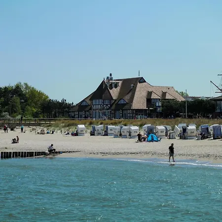 Haustierfrei - Glasfaser - Meerfarbig -terrasse Mit Strandkorb Oder Balkon - Parkplatz - Fahrradschuppen - Waschtrockner - E-ladesaeule- Ruhig Und Zentral - Nichtraucher Apartamento