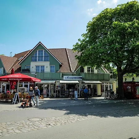 Ferienwohnungen Meerfarbig Zingst - Haustierfrei -Terrasse Mit Strandkorb Oder Balkon - E-Ladesaeule - Parkplatz - Wlan - Fahrradschuppen - Waschtrockner - Ruhig Und Zentral - Nichtraucher Apartment