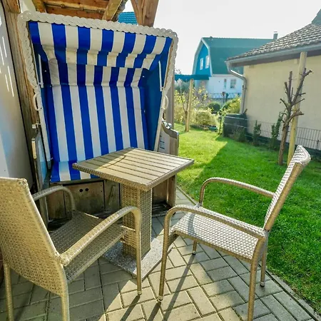 Haustierfrei - Glasfaser - Meerfarbig -terrasse Mit Strandkorb Oder Balkon - Parkplatz - Fahrradschuppen - Waschtrockner - E-ladesaeule- Ruhig Und Zentral - Nichtraucher Apartamento