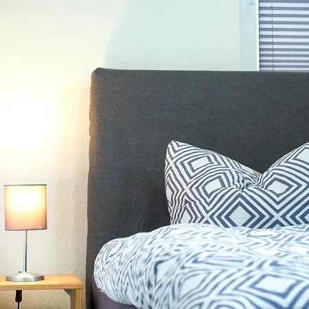 Apartman Meerfarbig - Haustierfrei -terrasse Mit Strandkorb Oder Balkon - Glasfaser - Parkplatz - Fahrradschuppen - Waschtrockner - E-ladesaeule- Ruhig Und Zentral - Nichtraucher